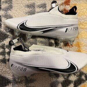 Nike Vapor Edge 360 Elite Flyknit Detachable Cleats White Mens Size 10 Wide